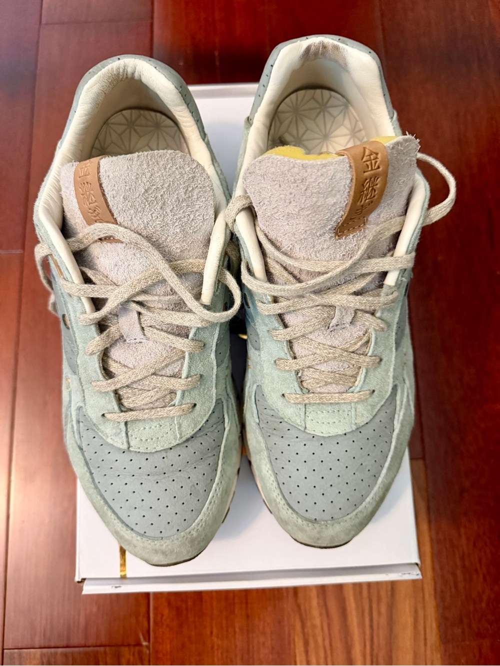 SAUCONY Shadow 6000 Unisex
Mans size 9/Women 10.5